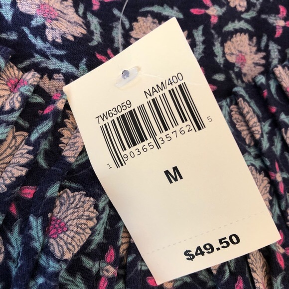 Lucky Brand V Neckline Top Comfortable Fit - Picture 7 of 7